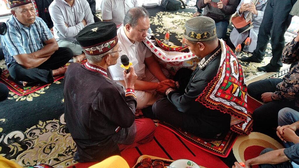 Mantan Panglima GAM Linge dan Warga Saling Memaafkan