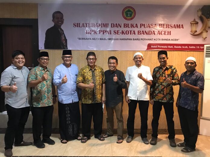 Buka puasa bersama Masli dan tim PPNI Kota Banda Aceh.