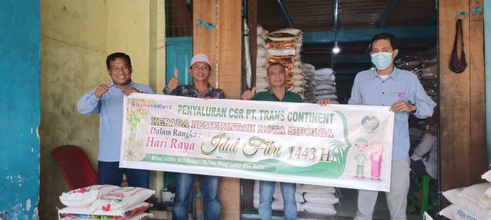 PT Trans Continent menyalurkan CSR untuk warga Kota Sibolga dan Tapanuli Tengah, Sumatera Utara, Kamis (28/4/2022). Foto: Ist.