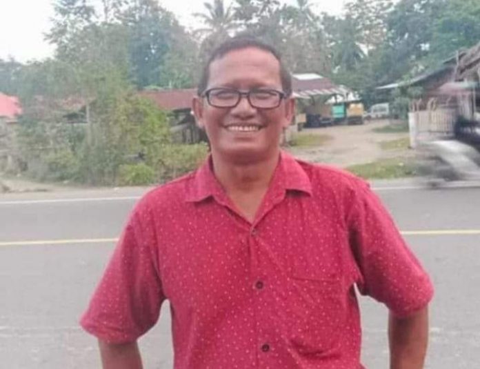 20220521_021354 Saidinur bin Abdullatif (55) ditemukan meninggal dunia di kios rujaknya di Mutiara Timur, Jumat (19/5/2022) pagi. Kemungkinan dia telah dihabisi pada malam hari. Foto:Ist.