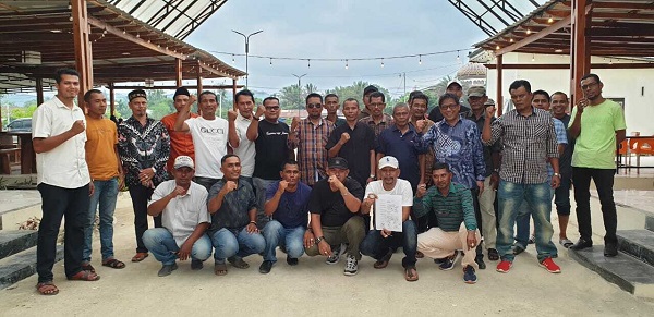 DPK-PNA-Bireuen Mayoritas DPK PNA di Bireuen melawan keputusan Ketua Umum DPP PNA Irwandi Yusuf yang membekukan DPW PNA Bireuen. Foto: ist.