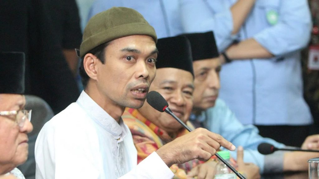 UAS dicekal masuk ke Singapura karena dianggap mengajarkan ekstrimis. Foto: Viva.