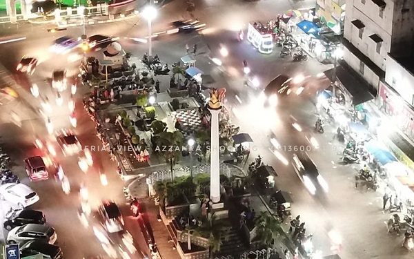 bireuen Tugu Kota Juang, merupakan salah satu landmark kabupaten Bireuen, sebagai penanda daerah tersebut merupakan sumber modal perjuangan melawan kembalinya Belanda ke Indonesia. Di Bireuen saat ini masih ada 59 gampong dengan status sangat tertinggal. Foto: Dikutip dari Facebook Azzahra Shooting.