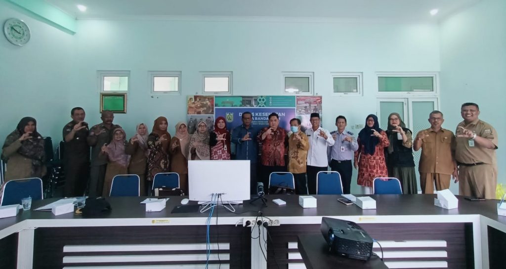 Tim Kemenkes RI bersama The Union serta The Aceh Insitute memonitoring penerapan program Kawasan Tanpa Roko. Foto: Ist.