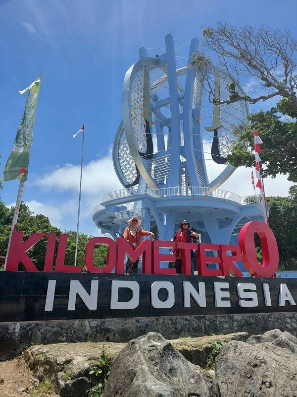 Tugu Kilometer Nol Indonesia yang berada di Pulau Weh, Kota Sabang, Aceh.