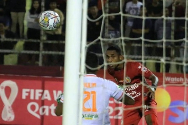 Duel Semen Padang FC vs Persiraja Banda Aceh dalam lanjutan Liga 2 2022/23 di Stadion H Agus Salim, Jumat (16/9) malam, berakhir dengan skor 3-0. Foto: Instagram/semenpadangfcid