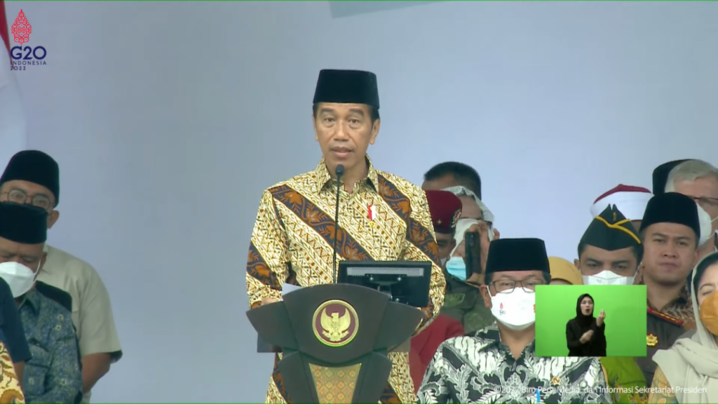 Presiden Jokowi membuka muktamar Muhammadiyah ke-48 di Stadion Manahan, Solo, Sabtu (19/11/2022). Foto: Sekretariat Presiden.