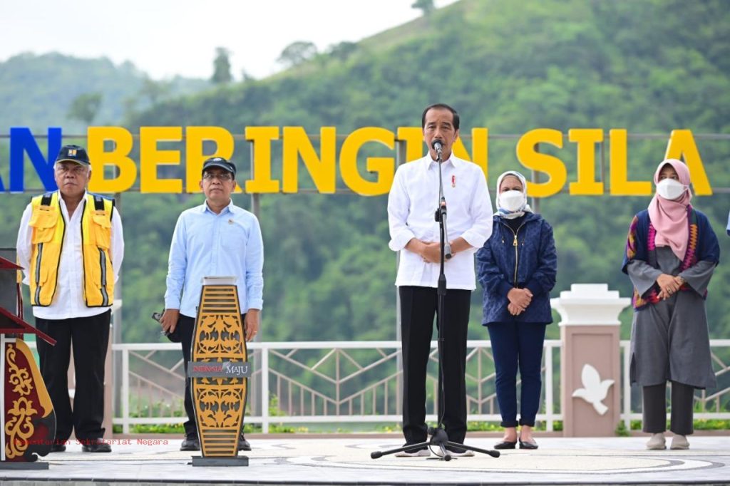 Presiden Joko Widodo meresmikan Bendungan Beringin Sila di Kabupaten Sumbawa, Provinsi Nusa Tenggara Barat (NTB), Kamis (29/12/2022).