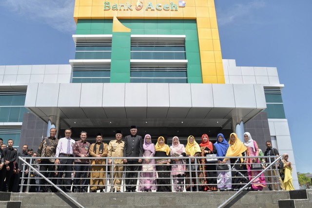 Layanan E-Money Bank Aceh Di Aceh Tengah Masih Minim - Komparatif.ID