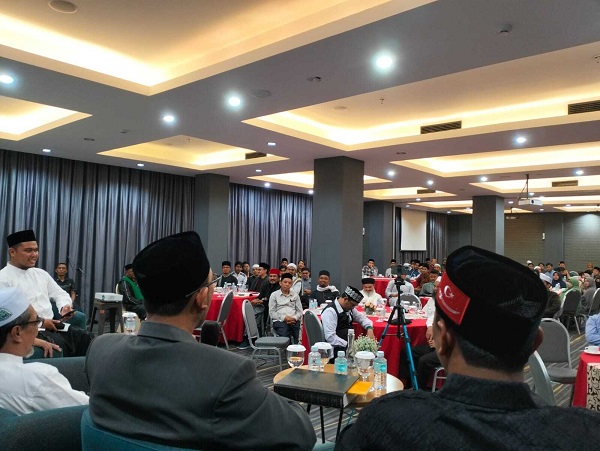 Kajian tentang sosok Prof. Muhibuddin Waly yang digelar pada Rabu (21/12/2022) di Banda Aceh, diminati oleh kalangan muda. Foto: Doc. ISAD.