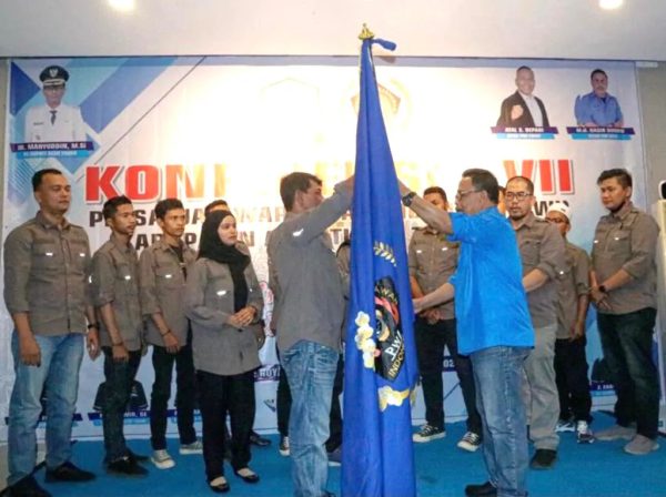 Pataka PWI Atim kepada Ilyas Ismail
