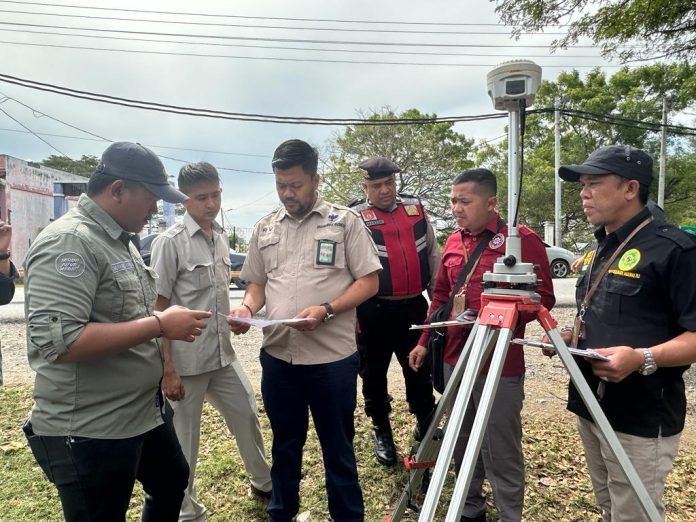 Mahkamah Syar'iyah Jantho gelar dua eksekusi perkara waris di Gampong Lambada Lhok, Kecamatan Baitussalam, dan di Gampong Lamtheun, Kecamatan Darul Imarah, Senin (13/2/2023). Foto: HO for Komparatif.ID.