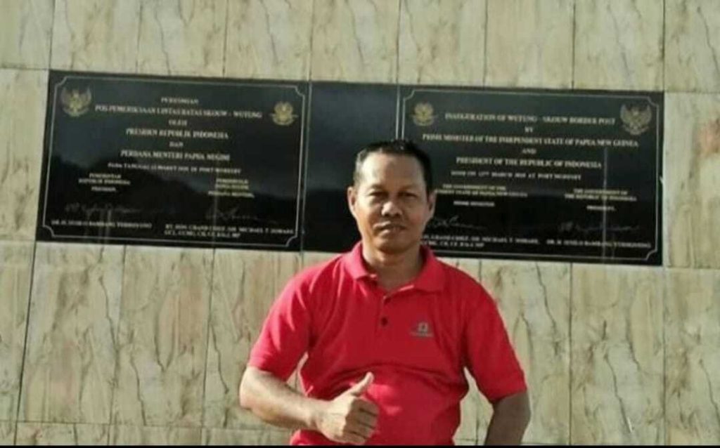 Feri Irawan menulis kiat-kiat menjadi guru gabthat. Foto: Koleksi penulis.