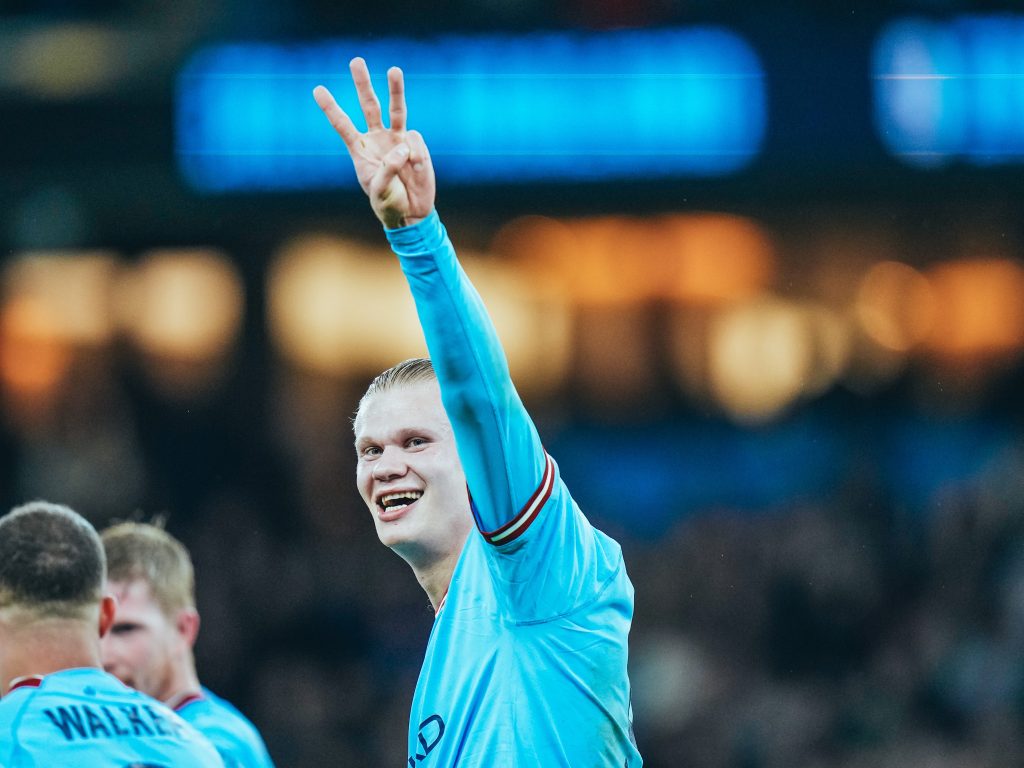 Erling Haaland merayakan hat-trick dalam pertandingan perempat final saat menghadapi Burnley. Foto: Manchester City.
