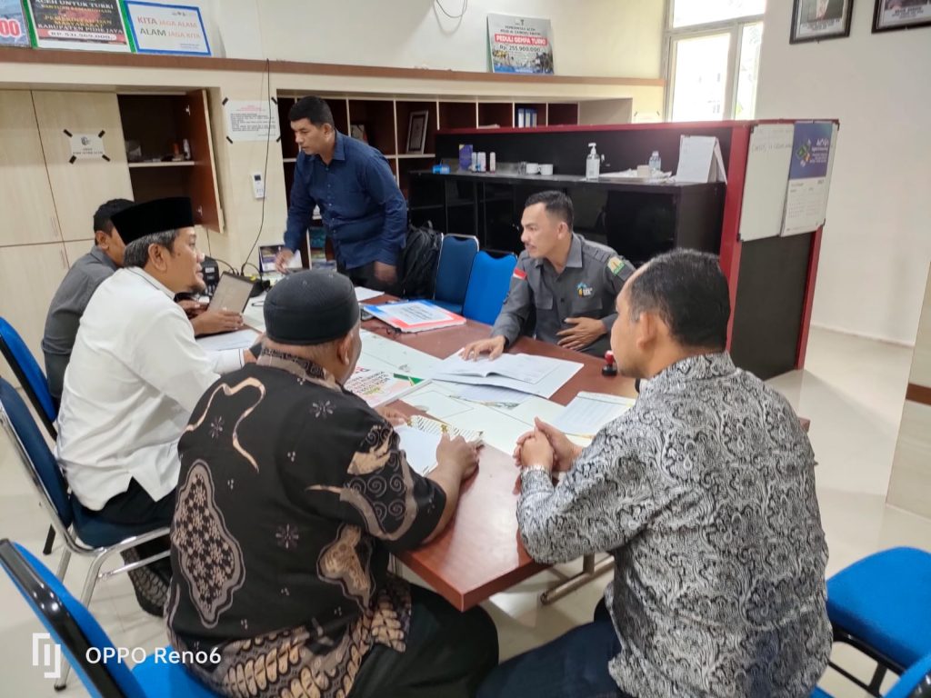 Pemkab Aceh Utara menyerahkan bantuan Rp553.300.000 untuk korban gempa Turki-Suriah yang berasal dari sumbangan instansi pemerintah, swasta, dan masyarakat. Foto: HO for Komparatif.ID.
