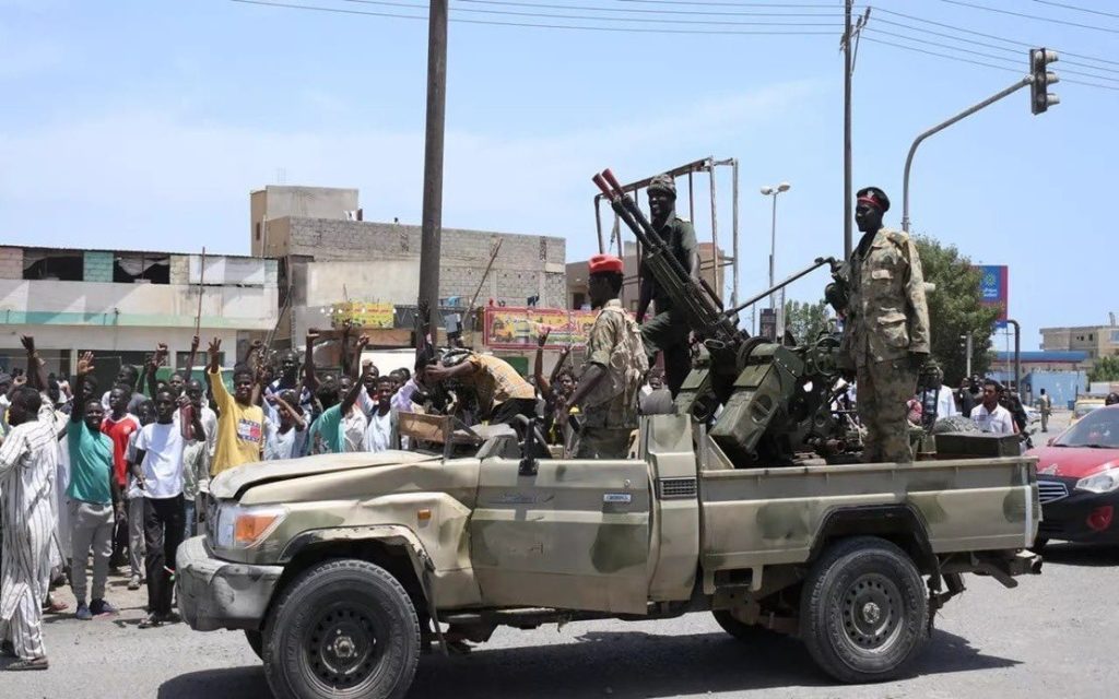 Konflik Sudan antara Rapid Support Forces (RSF) dan Pemerintah militer makin memanas, PBB mencatat 6.000 pengungsi terjebak dalam krisis kemanusian. Foto: Bernama.
