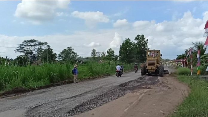 ruas jalan rumbia Jalan rusak di lampung