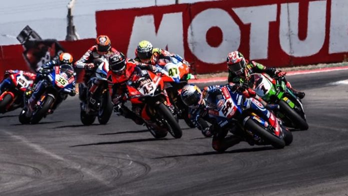 InJourney mengatakan ajang balapan tahun Kejuaraan Dunia Superbike (WSBK) akan dihapus karena terus menyebabkan kerugian. Foto: WorldSBK