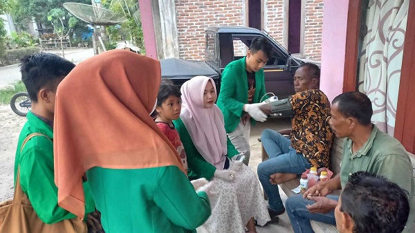 periksa-warga Mahasiswa KKN Unimal