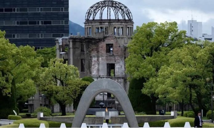 penyintas bom atom penyintas, Taman Peringatan Perdamaian di Hiroshima. Para korban bom atom di Jepang marah atas kesepakatan yang mengaitkannya dengan tugu peringatan di Pearl Harbour. Foto: Brendan Smialowski/AP.