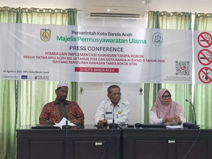 Kadinkes Kota Banda Aceh Lukman mengatakan regulasi kawasan tanpa rokok sudah memadai. Foto: Komparatif.ID/Fuad Saputra.
