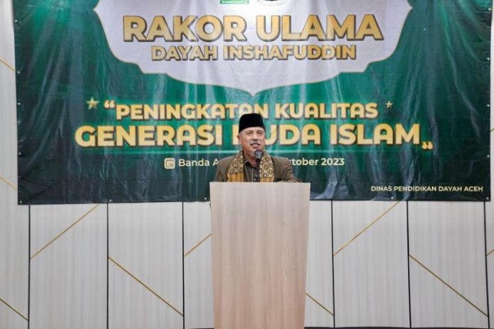 Abi Daud Hasbi Abi Daud Hasbi kembali terpilih menjadi ketua umum PB Inshafuddin periode 2023-2028 pada Rakor dan Muktamar IX Persatuan Dayah Inshafuddin, Minggu (8/10/2023). Foto: Ho for Komparatif.ID.