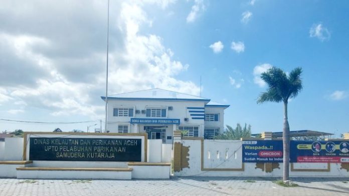 kontrak pembangunan fasilitas Pelabuhan Perikanan Samudera (PPS) Kutaraja Banda Aceh. Foto: Dok. Dinas Kelautan dan Perikanan Aceh.