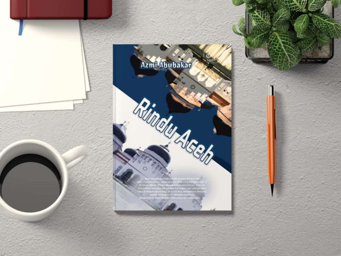 Tgk. Azmi Abubakar merilis buku terbarunya yang berjudul Rindu Aceh. Foto: Ho for Komparatif.ID.