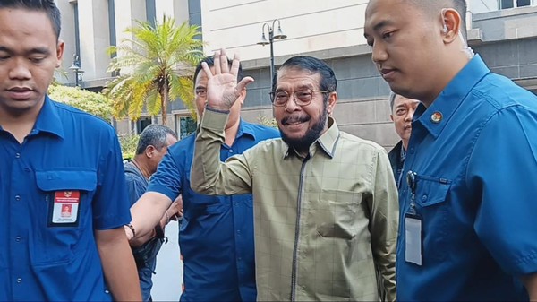 Anwar Usman MKMK pecat Anwar Usman sebagai Ketua MK karena terbukti melakukan pelanggaran etik berat. Foto: Detik.