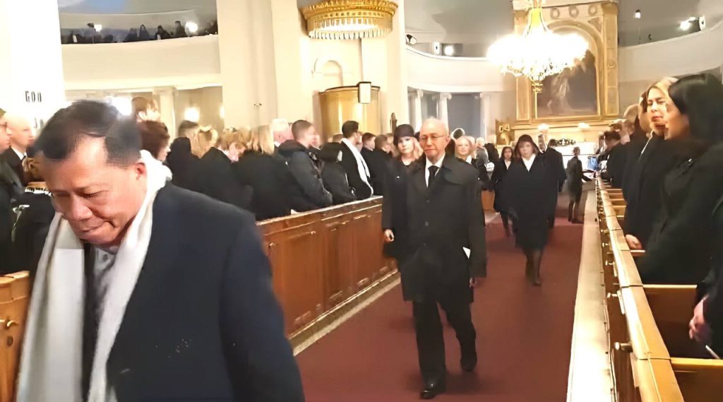 Wali Nanggroe Malik Mahmud saat menghadiri pemakaman Mantan Presiden Finlandia Martti Ahtisaari di Kota Helsinki, Jumat (10/11/2023). Foto: Ho for Komparatif.ID.