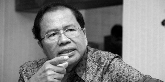 Rizal Ramli mantan Menteri Koordinator Bidang Kemaritiman dan Sumber Daya, Rizal Ramli, meninggal pada usia 70 tahun di di Rumah Sakit Cipto Mangunkusumo (RSCM), Jakarta pada Selasa malam (2/1/2024) pukul 19.30 WIB. Foto: Ho for Komparatif.ID.