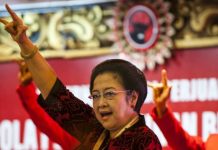 PDIP Tolak Wacana Kepala Daerah Dipilih DPRD Megawati: Hanya Allah yang Langgeng, Bukan Kekuasaan! Ketua Umum PDIP Hj. Megawati Soekarnoputri. Foto: PDI-P. PDIP Tolak Rencana Kepala Daerah Dipilih DPRD