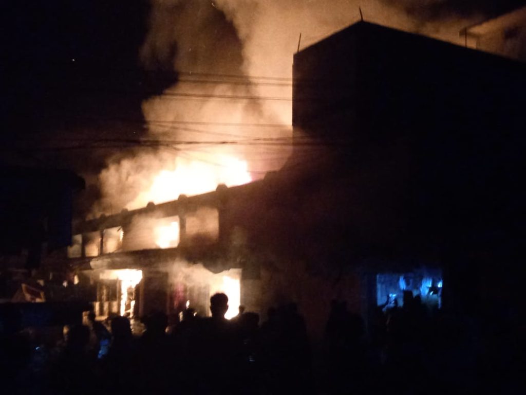 8 ruko di Samalanga terbakar