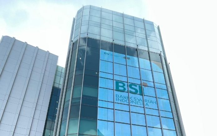 BSI Salurkan Rp8,43 Triliun untuk 108 Ribu Nasabah UMKM di Aceh , BSI Aceh menyiapkan uang tunai sebesar Rp1,6 triliun untuk memenuhi kebutuhan keuangan mudik dan lebaran. Foto: Landmark BSI Aceh/Ho for Komparatif.ID. nasabah bsi aset bsi