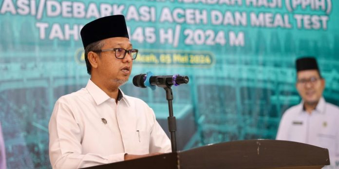 Bustami Pesan PPIH Berikan Layanan Prioritas Untuk Jamaah Lansia Asisten Administrasi Umum Sekda Aceh Iskandar. Foto: Ho for Komparatif.ID.