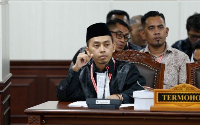 KPU Bantah Gelembungkan Suara di Aceh Timur KPU bantah gelembungkan suara untuk salah seorang caleg DPRK Aceh Timur Dapil 3. Foto: MK RI.