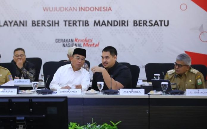 Menko PMK Aceh Tanggung Setengah Biaya Akomodasi Peserta PON 2024 Menko PMK Muhadjir Juli saat memimpin rakor persiapan PON yang dihadiri Mendagri Tito Karnavian, Menpora Dito Ariotedjo, dan Pj Gubenur Aceh Bustami Hamza, Selasa (13/4/2024). Foto: Kemenpora.