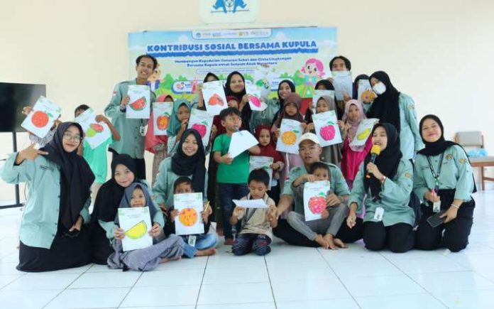 Merdeka Belajar USK (1) Mahasiswa PMM 4 USK Gelar Baksos di SOS Children Village Aceh Mahasiswa PMM Kupula Angkatan 4 Universitas Syiah Kuala (USK) gelar baksos di SOS Children Village Aceh. Foto: Ho for Komparatif.ID.