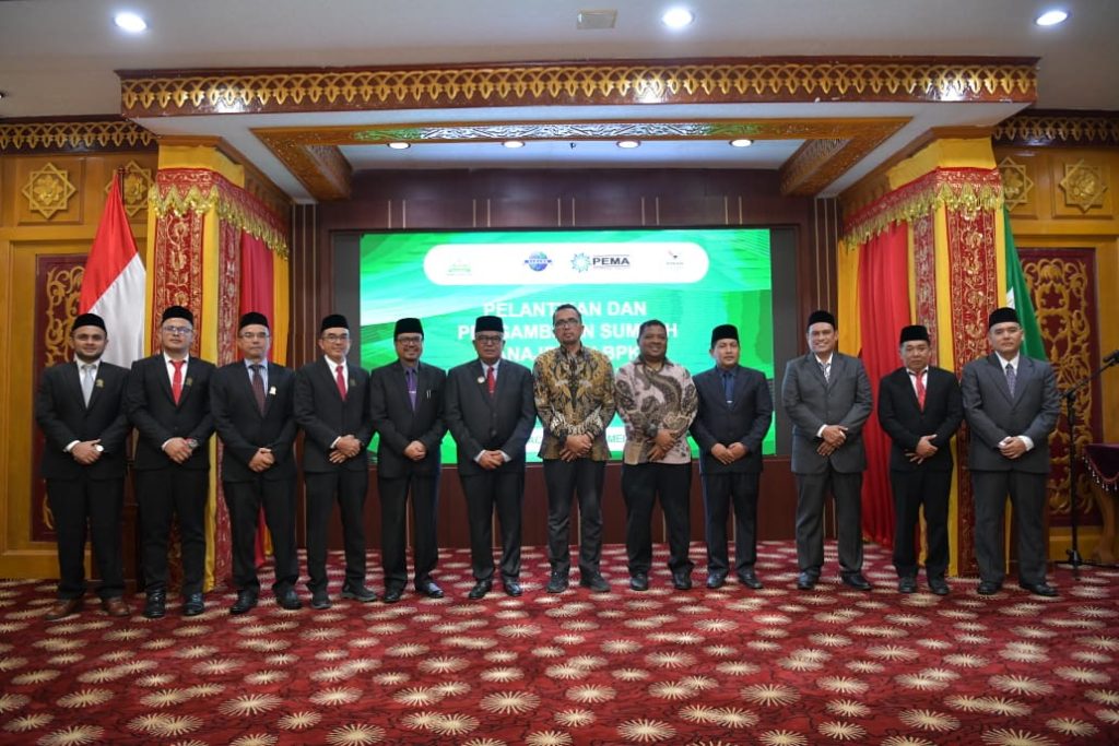 Pj Gubernur Aceh Lantik Direksi PT PEMA & Manajemen BPKS Pj Gubernur Aceh Bustami Hamzah lantik direksi PT PEMA dan Manajemen BPKS. Foto: Ho for Komparatif.ID.
