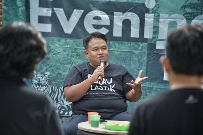 riset mendalam dandhy dwi laksono