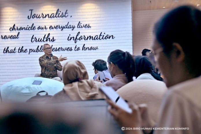 Kominfo Gandeng BSSN Amankan Keamanan Siber World Water Forum Direktur Jenderal Informasi dan Komunikasi Publik Kementerian Kominfo, Usman Kansong. Foto: Kominfo.