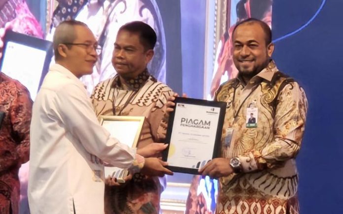 Bank Aceh Raih Penghargaan Pariwara Antikorupsi 2024 dari KPK Bank Aceh raih penghargaan Pariwara Antikorupsi 2024 dari Komisi Pemberantasan Korupsi (KPK). Foto: HO for Komparatif.ID.