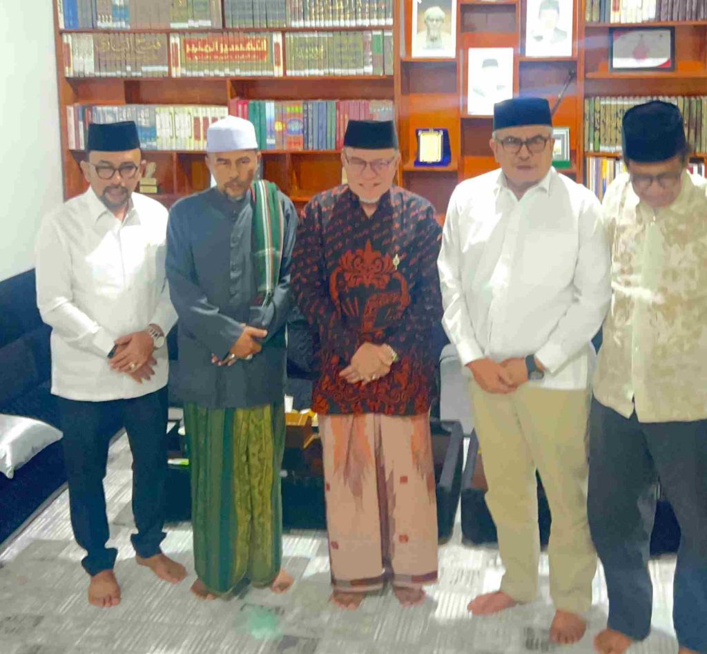 Bustami anjangsana ke Abu Mudi
