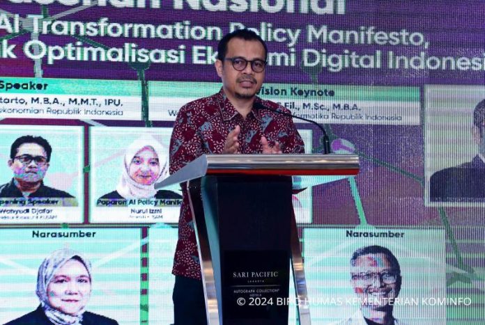 Nezar 12 Wamenkominfo Nezar Patria dalam Sarasehan Nasional Peluncuran AI Transformation Policy Manifesto, Rekomendasi Untuk Optimalisasi Ekonomi Digital Indonesia, di Sari Pacific Jakarta Pusat, Selasa (20/8/2024). Foto: Kominfo.