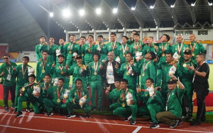 Bungkam Jabar 1-0, Jawa Timur Akhiri Puasa Emas Sepak Bola di PON XXI Jawa Timur sukses raih emas sepakbola putra PON XXI Aceh-Sumut 2024. Foto: HO for Komparatif.ID.