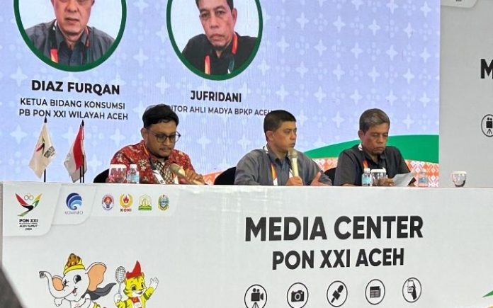Konpres PON XXI PB PON Pastikan Kebutuhan Makanan Atlet Terpenuhi Makanan Atlet Bermasalah, Ini Penjelasan PB PON PB PON Janji Perbaiki Kualitas Layanan Konferensi pers di media center PON XXI Wilayah Aceh, Kamis (12/9/2024). Foto: Komparatif.ID/Fuad Saputra.