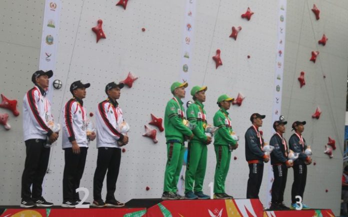 Panjat tebing Kalahkan Veddriq dkk, Sumut Sabet Emas Speed Relay Putra Sumatra Utara raih emas cabor panjat tebing nomor speed relay putra yang berlangsung di kompleks Stadion Harapan Bangsa, Minggu (8/9/2024). Foto: Komparatif.ID/Rizki Aulia Ramadhan