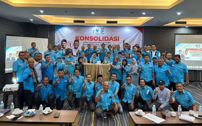 Gelora Pastikan Bersama Om Bus-Syech Fadhil pada Pilgub 2024 Konsolidasi menyeluruh DPW Partai Gelora Aceh bersama DPD Gelora se-Aceh di Banda Aceh pada Selasa (29/10/2024). Foto: HO for Komparatif.ID.