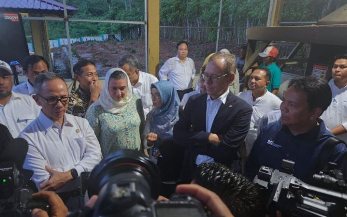 Desa Nilam BSI: Inovasi Ekonomi Berbasis Komunitas & Keuangan Syariah OJK apresiasi BSI Aceh mendukung pengembangan ekonomi desa berbasis komunitas. Foto: HO for Komparatif.ID.