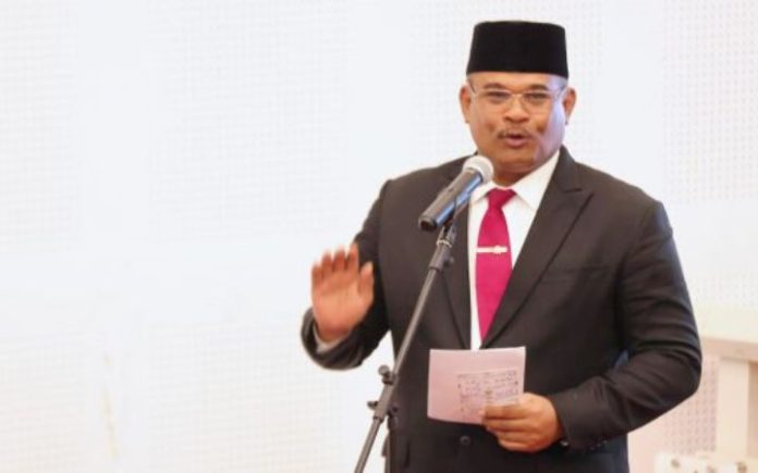 Pj Gubernur Aceh Sudah Berkomunikasi Selamatkan Rizal di Kamboja Pj Gubernur Aceh Safrizal ZA sudah menghubungi Kemenlu dan pihak terkait untuk membawa pulang Muhammad Rizal (17), warga Bireuen yang bersembunyi dari kejaran mafia di Kamboja. Foto: HO for Komparatif.ID. di ujung jabatan
